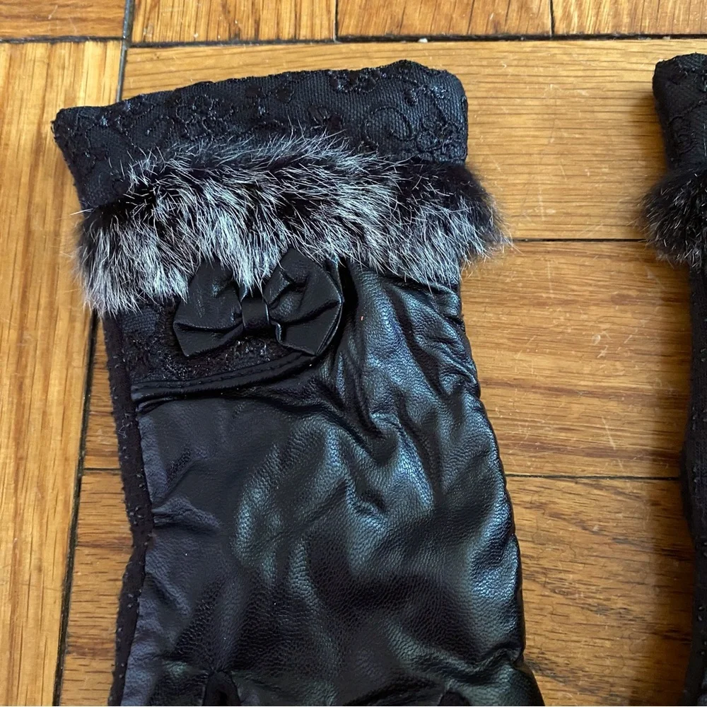 Elegant Black Fur-Trimmed Faux Patent Leather Gloves with Bow Detail